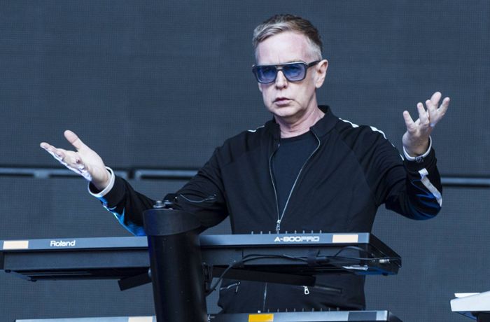 Depeche Modes Mann im Hintergrund