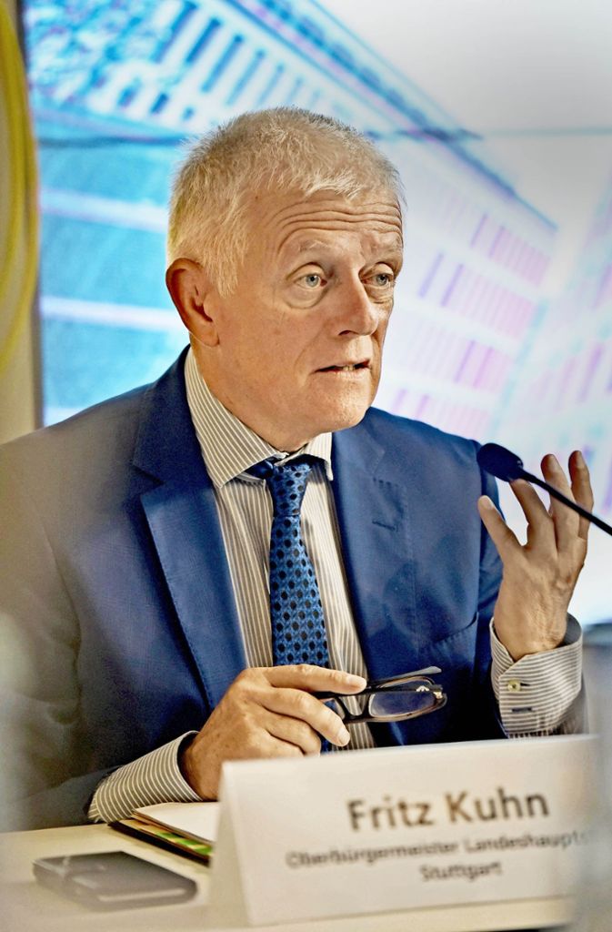 Fritz Kuhn, Stuttgarter Oberbürgermeister: „Das Gerede über die Industrie 4.0 hat keinen Sinn, wenn die Infrastruktur nicht stimmt. Der Glasfaserausbau ist daher auch ein Thema für die Städte.“