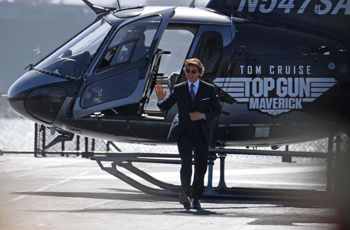 Tom Cruise chauffiert Helikopter zur Premiere