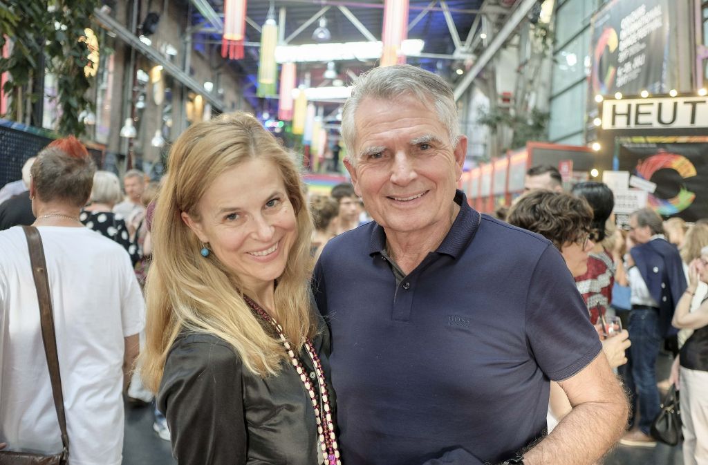 VfB-Präsident Wolfgang Dietrich und seine Partnerin Claudia Heckel.