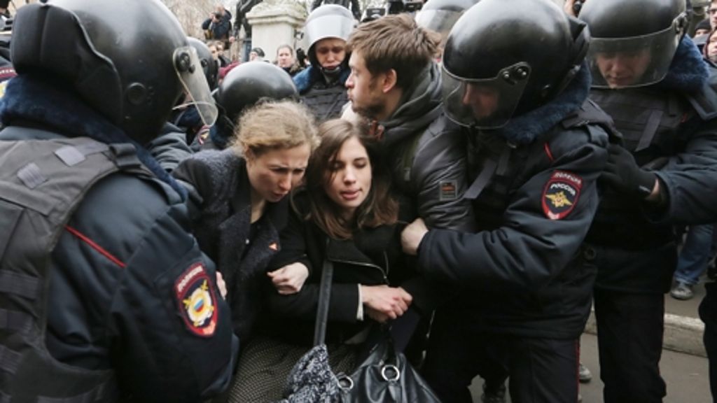 Proteste in Moskau: Kremlgegner müssen in Lagerhaft