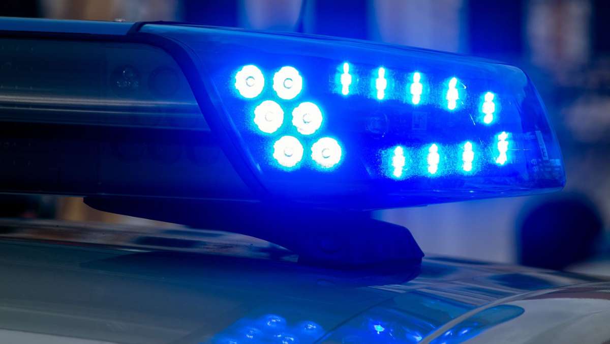 Handtaschenraub in Zuffenhausen: Unbekannter überfällt 88-Jährige – Polizei sucht Zeugen