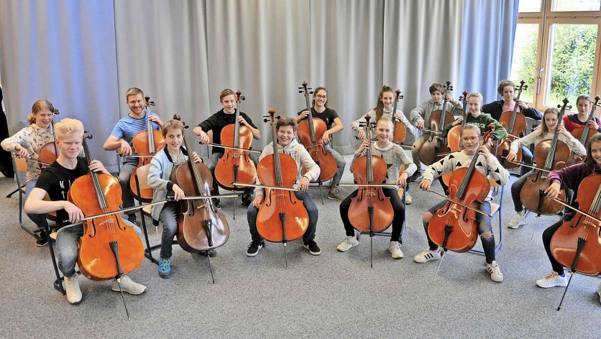  Zwischen dem Jungen Streichorchester Weil im Schönbuch (JSO) und dem Stuttgarter Kammerorchester besteht seit einigen Jahren eine Musikpatenschaft. Am Wochenende treten die Ensembles gemeinsam in Stuttgart und in Bebenhausen auf. 
