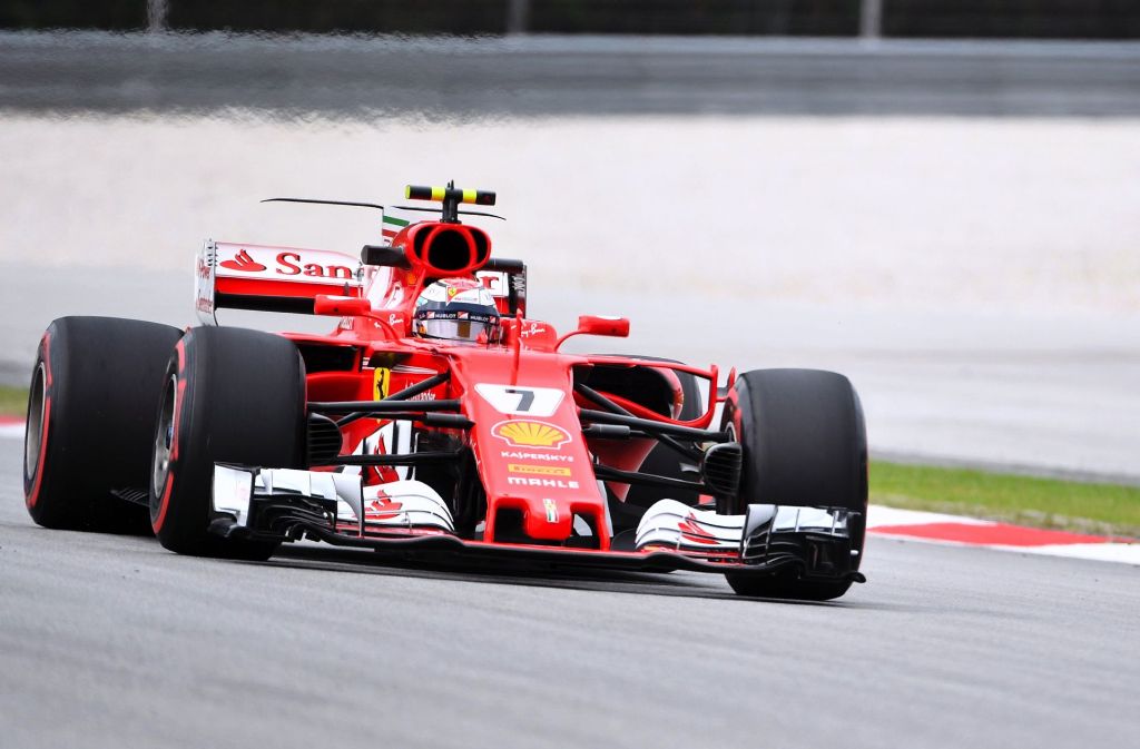Fast hätte es Kimi Räikkönen geschafft. Der Finne im Ferrari kam auf 1:30,121 und war damit nur knapp langsamer als Hamilton.