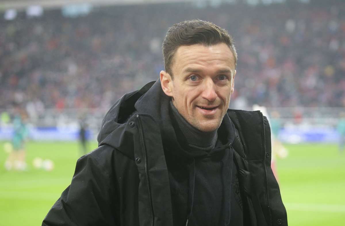... Christian Gentner, Leiter der Lizenzspielerabteilung des VfB.