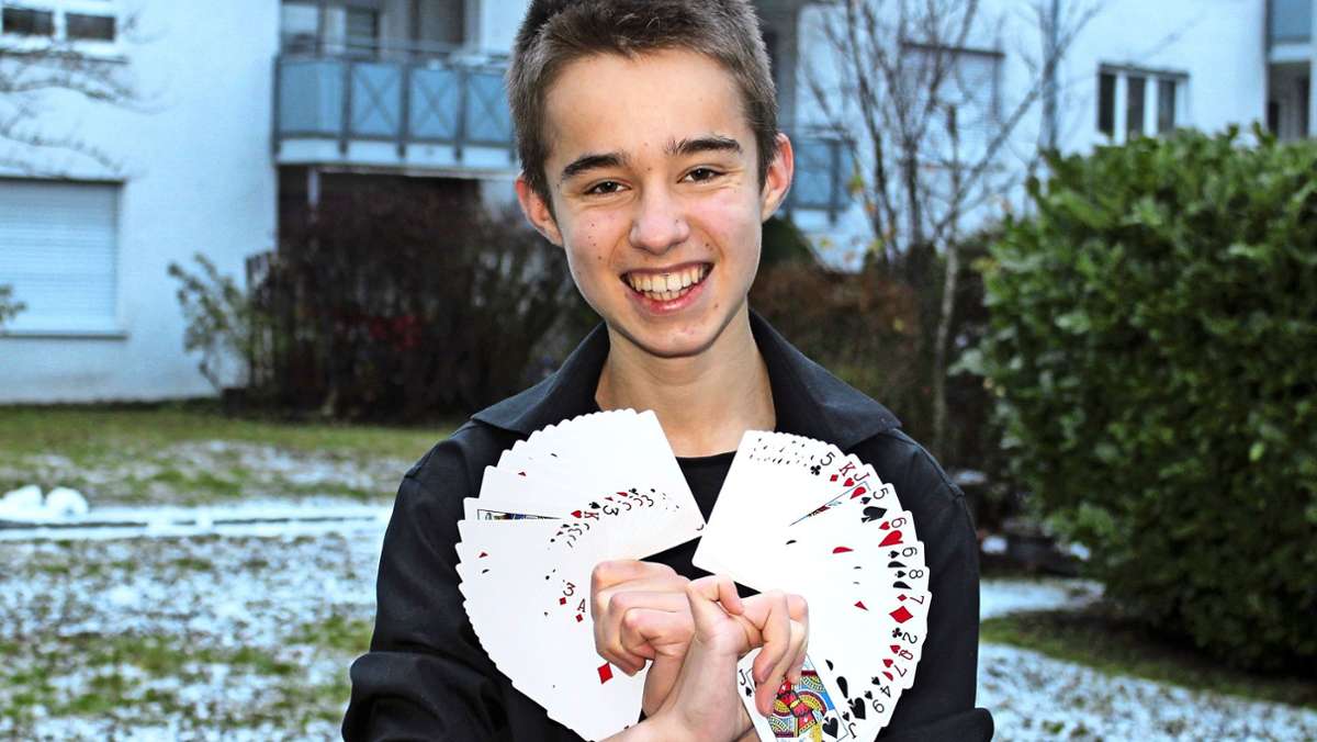 Maurice Grange aus Stuttgart-Riedenberg: Junger Magier zaubert sich zum  Erfolg