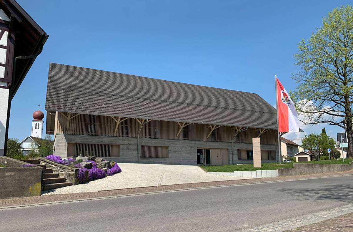 Die Gemeindebibliothek Kressbronn am Bodensee ist in eine ehemalige Scheune eingezogen.