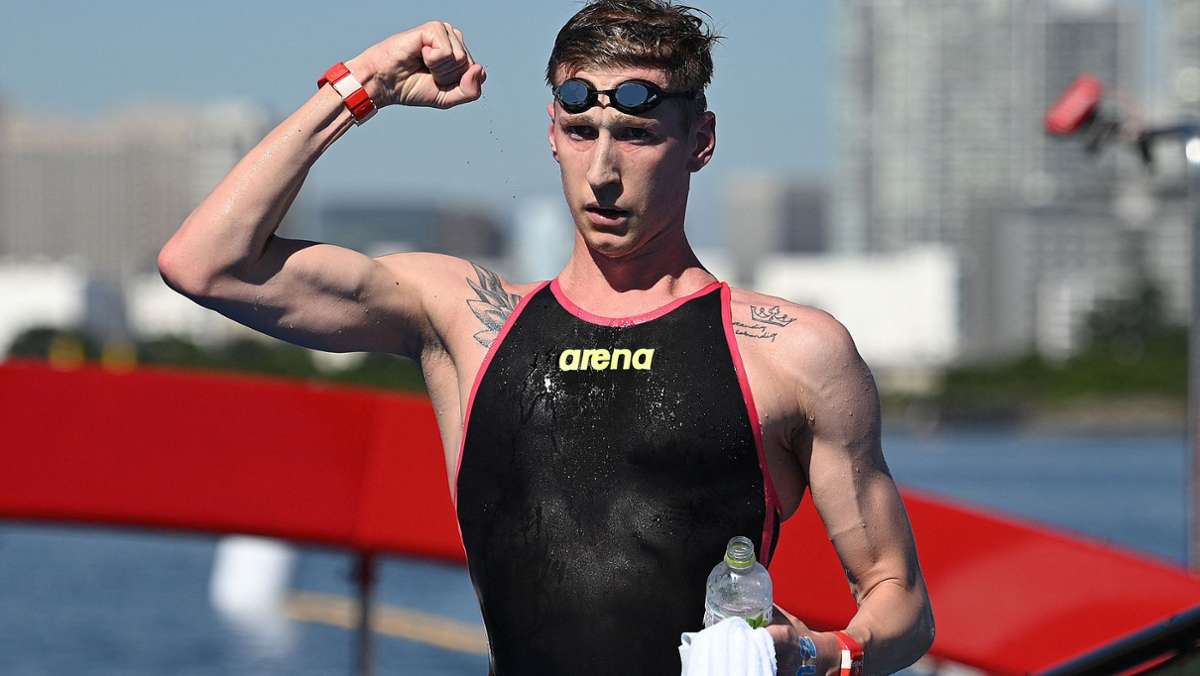  Florian Wellbrock triumphiert zum Abschluss der olympischen Schwimm-Wettkämpfe im Freiwasser. Über seine Konkurrenten wundert er sich. 