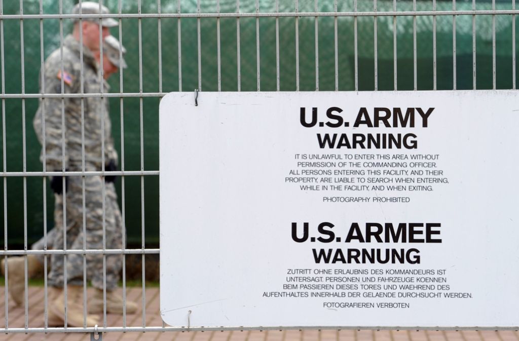 Warnung vor dem Betreten einer US-Militäreinrichtung in Deutschland (Symbolbild) Foto: dpa