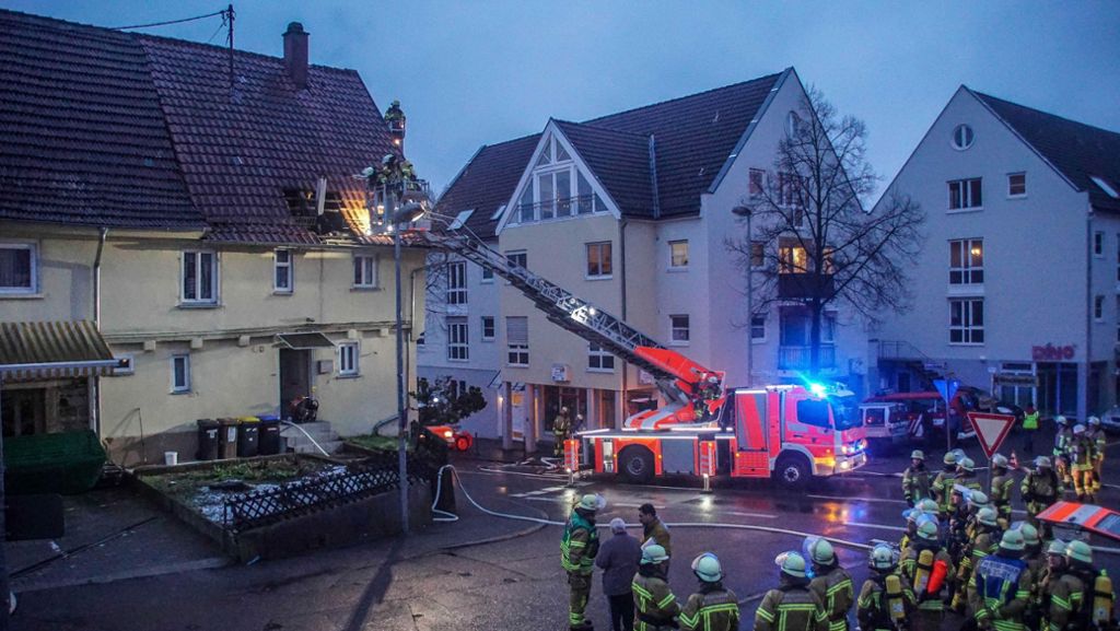 Esslingen: Hoher Schaden bei Dachstuhlbrand