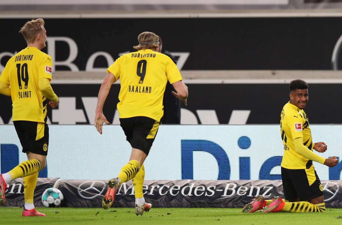 Lange hielt die Freude beim VfB nicht. Ansgar Knauff markierte in der 80. Minute die erneute Führung für den BVB. Bei dem knappen Sieg für Dortmund blieb es auch.
