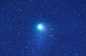 Mit bloßem Auge sichtbar – Komet zieht an Erde vorbei