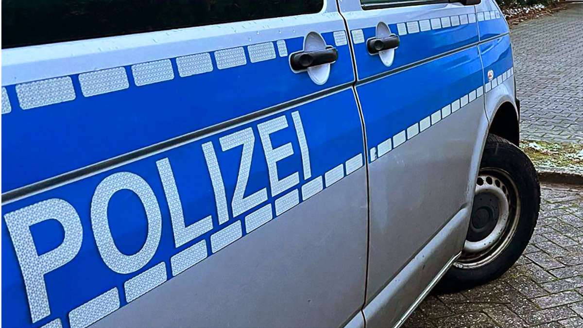 Nach Platzverweis in Aalen: Polizisten geben 20-Jährigem Schuhe zurück – dann eskaliert die Situation