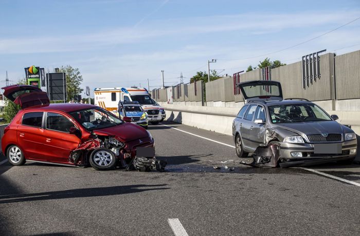 Falschfahrer verursacht Unfall auf der B 464 bei Holzgerlingen