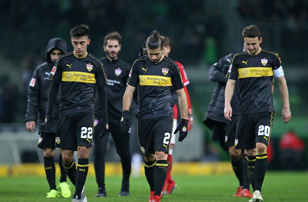 Ein Abend zum Vergessen: Der VfB Stuttgart schlägt sich bei Borussia Mönchengladbach nicht gut.