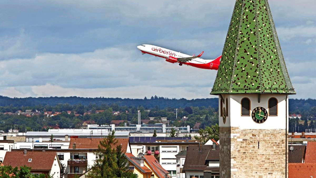 Wohnen rund um Stuttgarter Flughafen: Wie lebt es sich mit ständigem Fluglärm?