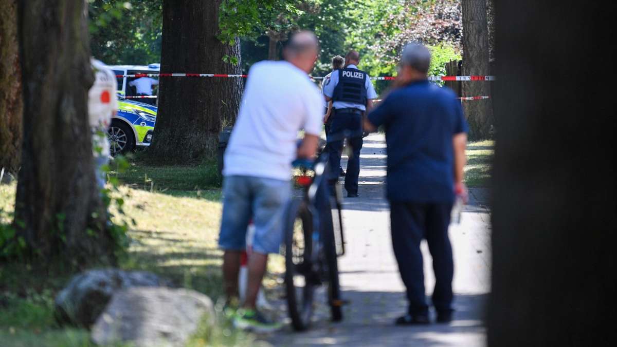 Nordrhein-Westfalen: Zwei Tote nach Schießerei in Espelkamp – Täter auf der Flucht