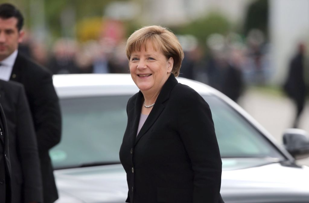 Auch Bundeskanzlerin Angela Merkel erwies dem verstorbenen FDP-Politiker die letzte Ehre.