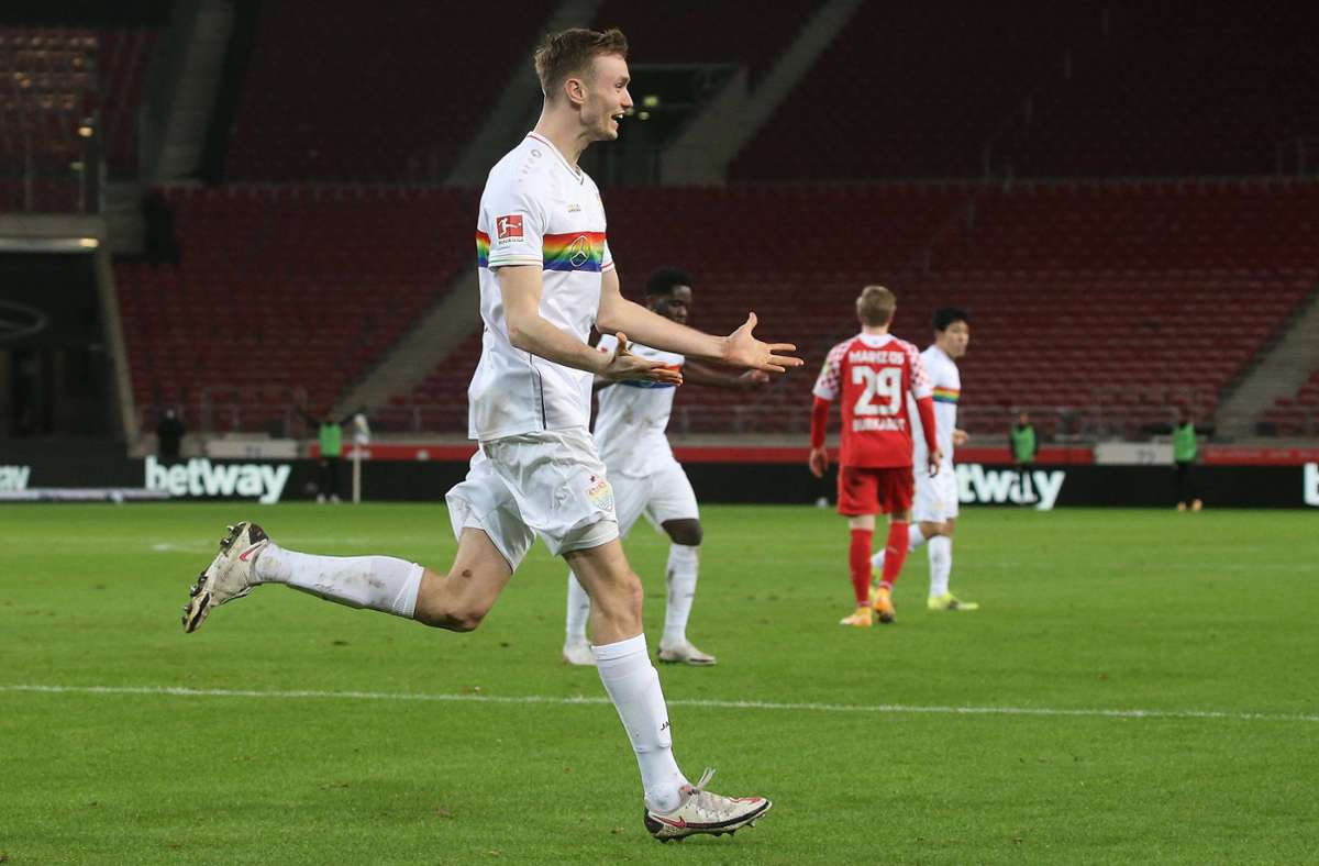 Sasa Kalajdzic köpft mit seinem sechsten Saisontor das 1:0 für den VfB gegen Mainz.