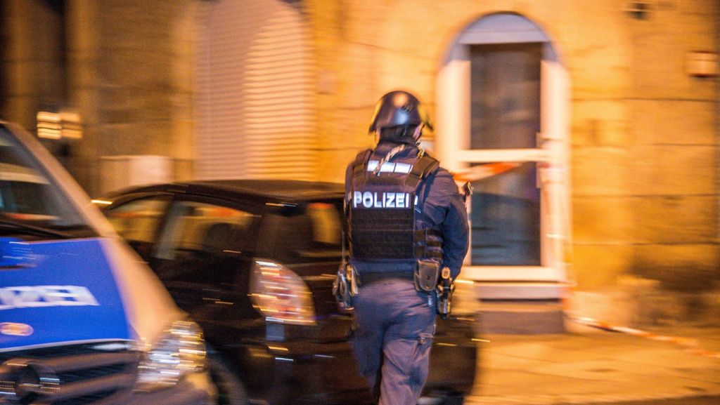Wagenburgstraße in Stuttgart-Ost: Mann gibt mehrere Schüsse ab – Großeinsatz der Polizei
