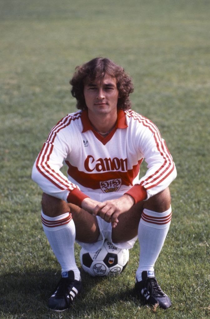 1982 wechselte Bernd Martin zum FC Bayern, bei dem er in drei Jahren aber nur auf 16 Einsätze kam, ehe er seine Karriere beim SSV Ulm ausklingen ließ.