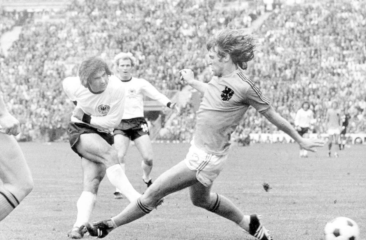 Krönung im Olympiastadion: Mit einem 2:1-Finalerfolg gegen die Niederlande gewinnt die deutsche Nationalmannschaft am 7. Juli 1974 den Weltmeistertitel. Schütze des Siegtreffers: Gerd Müller, wer sonst?