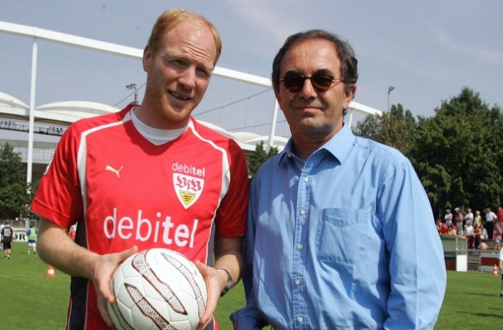 Erwin Staudt (im Bild rechts, mit Matthias Sammer) führte den VfB von 2003 bis 2011. Der mittlerweile 65-Jährige erzählte gern, dass er schon als kleiner Erwin bereits regelmäßig ins Neckarstadion ging, um seinen VfB anzufeuern...