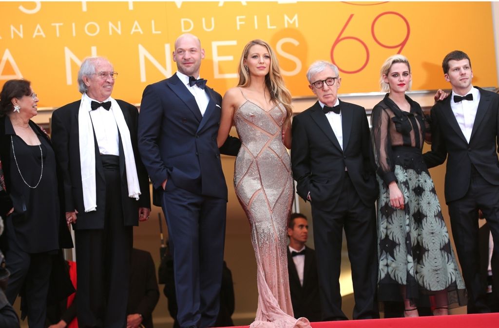 Das Team um den neuen Woody Allen (3.v.li.) Film: Vittorio Storaro, Corey Stoll, Blake Lively, Kristen Stewart und Jesse Eisenberg.