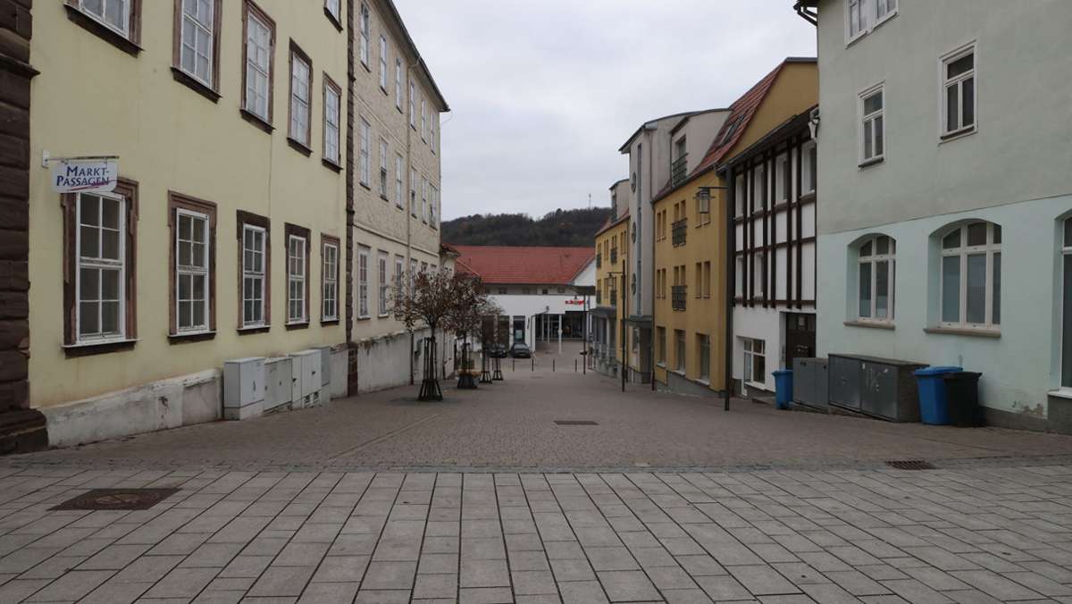 Kreis Hildburghausen und Stadt Passau: Corona-Hotspots fahren öffentliches Leben zurück