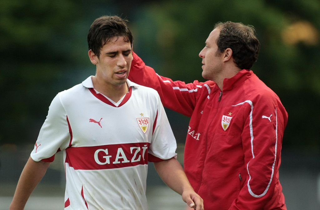 Kienle als Trainer der VfB-Junioren, einer seiner Spieler damals war Rani Khedira.