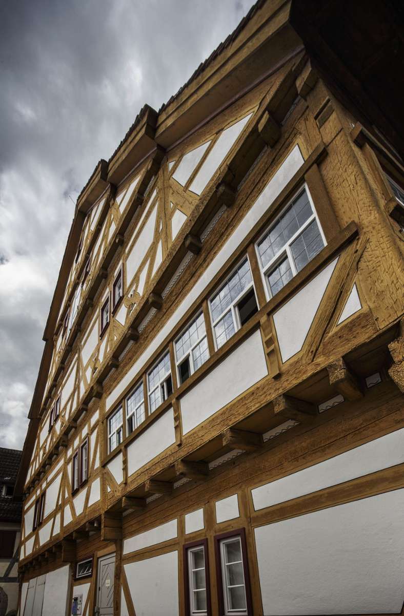 Das Gerberhaus hat als einziges Wohnhaus den Stadtbrand von 1634 überstanden. Heute ist es ein modern gestaltetes Museum für die lokale Geschichte.