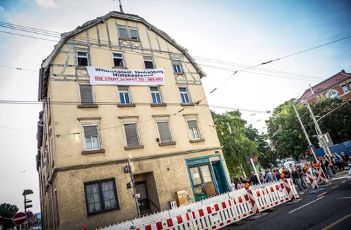 In Stuttgart-Bad Cannstatt haben Aktivisten ein Gebäude besetzt. Foto: Lichtgut/Julian Rettig
