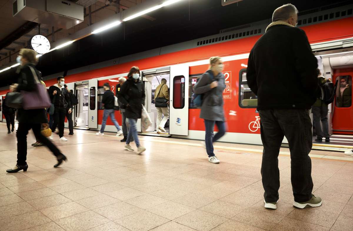Die SSB empfehlen den Fahrgästen, im Stadtgebiet die nicht vom Streikaufruf betroffenen S-Bahnen und Regionalzüge zu nutzen.
