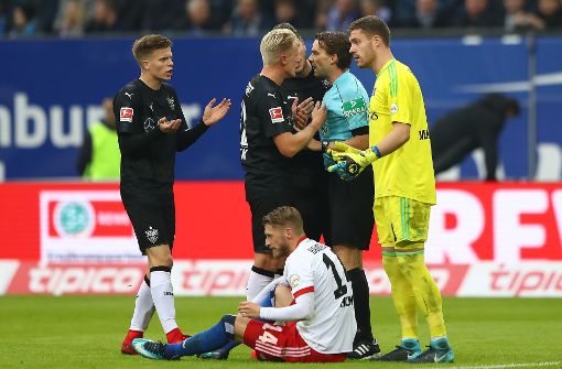 Die strittige Szene beim Spiel des VfB Stuttgart beim HSV ereignete sich in dedr 13. Minute. Foto: Bongarts