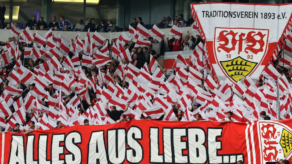  In der Sache vereint: Der VfB Stuttgart ermöglicht zehn VfB-Singles, sich im Stadion kennenzulernen und die Liebe zum Verein miteinander zu teilen. Auf Twitter sorgte dies für viel Wirbel – und auch der Präsident Wolfgang Dietrich schaltet sich ein. 