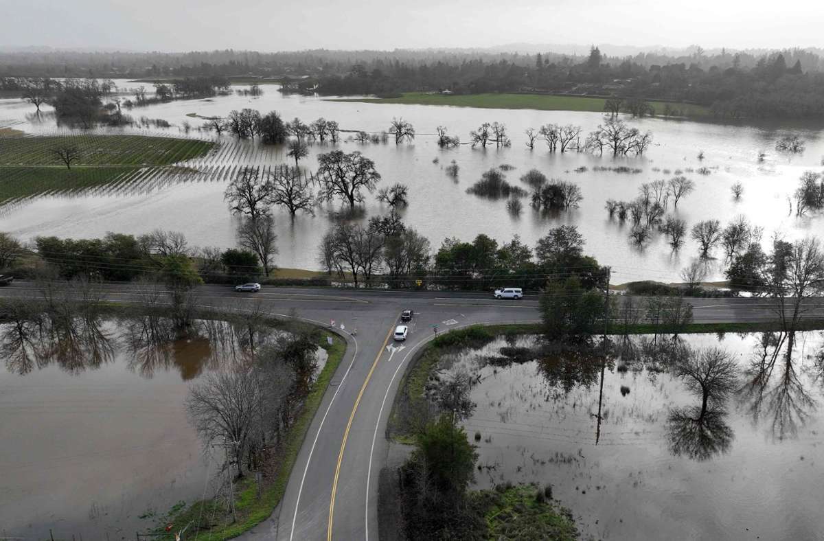 Santa Rosa: Ganze Waldgebiete und Flächen stehen unter Wasser.