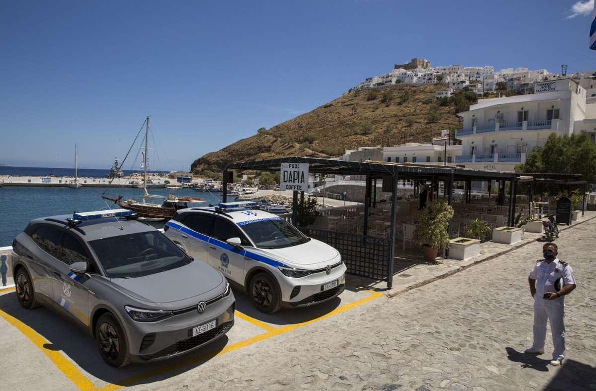 Auf der  1300 Einwohner zählenden Insel sollen Autos mit Verbrennermotoren möglichst ganz verschwinden Foto: dpa/Socrates Baltagiannis