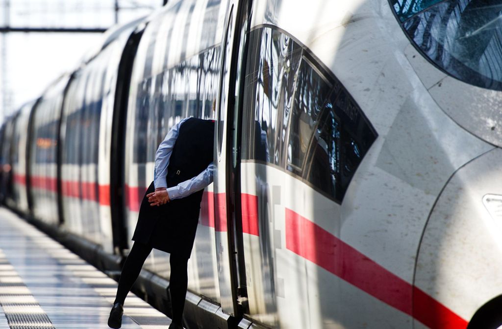 In Stuttgart starten beispielsweise viele ICE-Züge in Richtung Hamburg-Altona, Berlin-Gesundbrunnen und Dortmund.