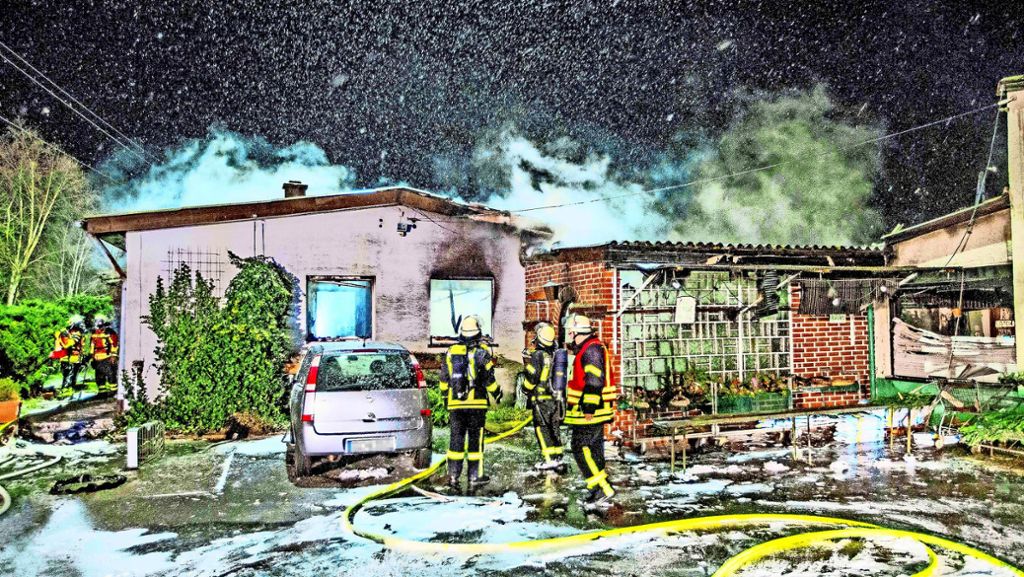 Verheerendes Feuer in Sersheim: Christbaumbrand verwüstet Wohnhaus