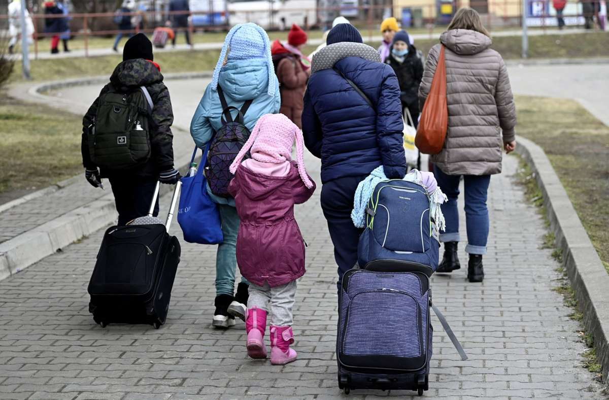Immer mehr Menschen fliehen vor dem Krieg in der Ukraine. Foto: dpa/Antti Aimo-Koivisto