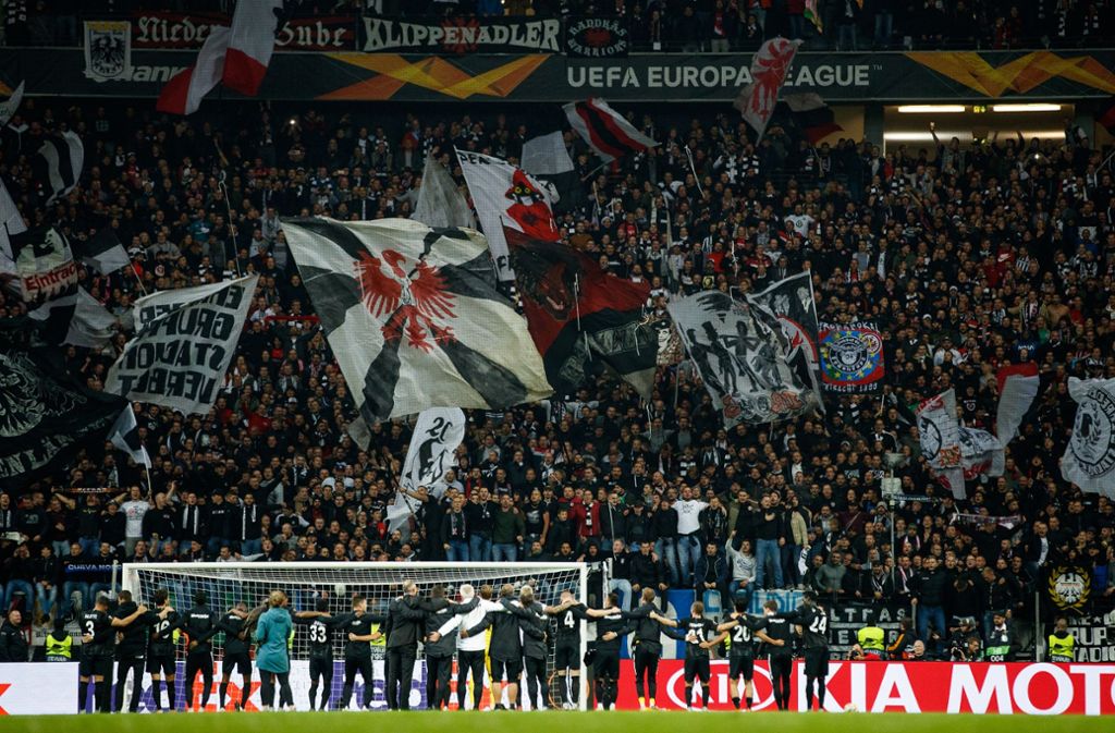 Platz 6 – Eintracht Frankfurt: Mit einer Steigerung um ganze 28 Prozent erreicht die Eintracht nun die offizielle Zahl von 59 000 Vereinsmitgliedern.