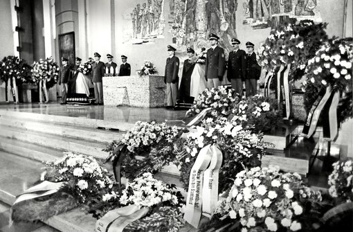 Die Anteilnahme der Stuttgarter bei der Trauerfeier für die Toten in der Domkirche St. Eberhard war groß. Das zeigen auch die Archivbilder in der Fotostrecke. Foto: Horst Rudel