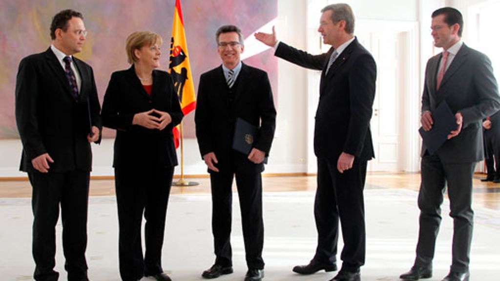 Kabinettsumblidung: Wulff ernennt neue Minister