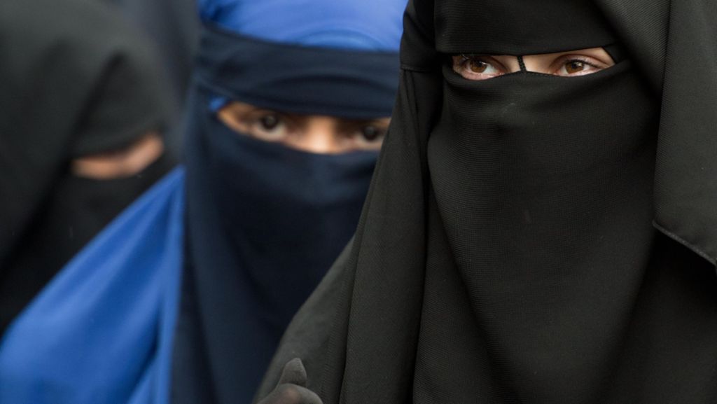 Burka in Baden-Württemberg: Vollverschleierte Frau von Empfang ausgeschlossen