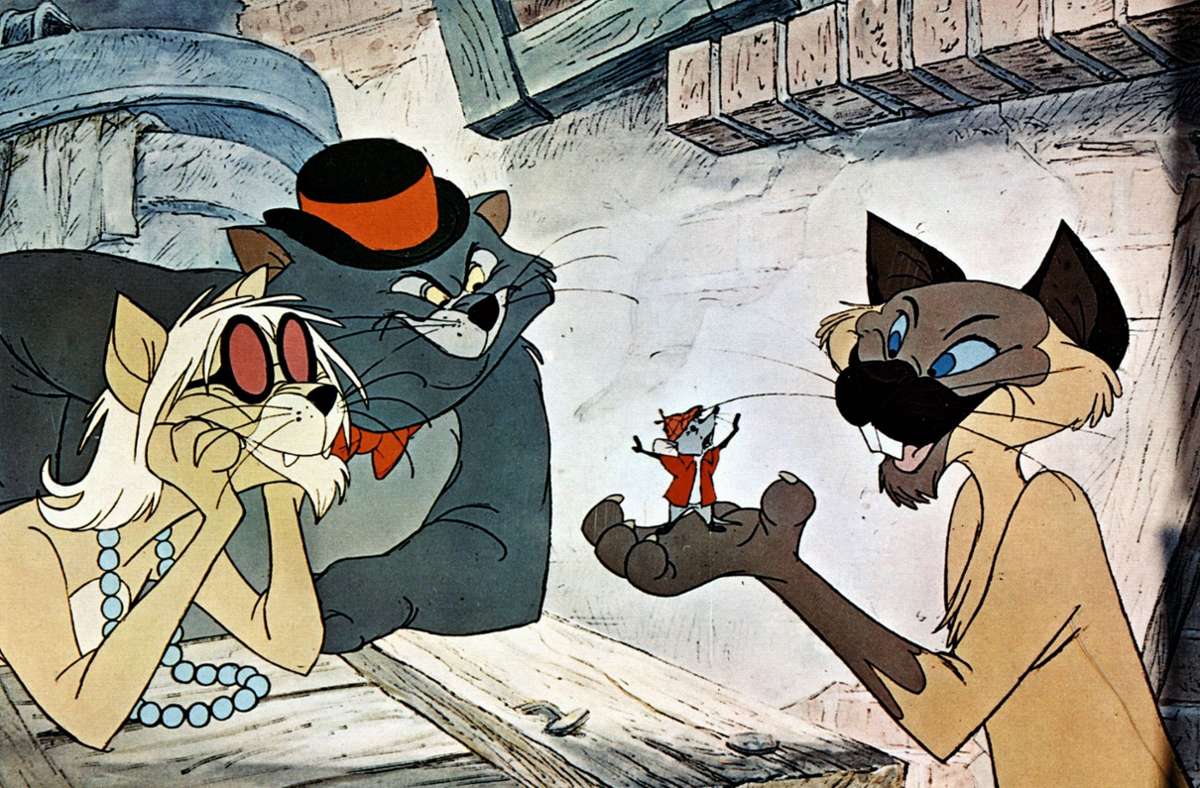 „Aristocats“ (1970): Einer der Kater (rechts) wird als rassistische Karikatur asiatischer Menschen dargestellt mit übertriebenen Klischeemerkmalen wie Schlitzaugen und Raffzähnen