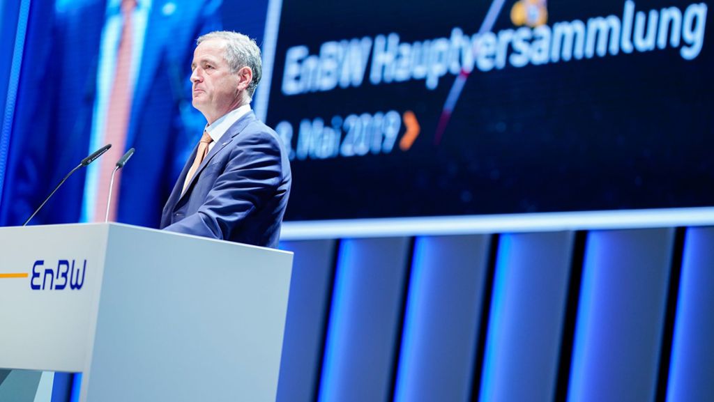 EnBW-Hauptversammlung in Karlsruhe: EnBW-Chef stellt sich Klimaschützern