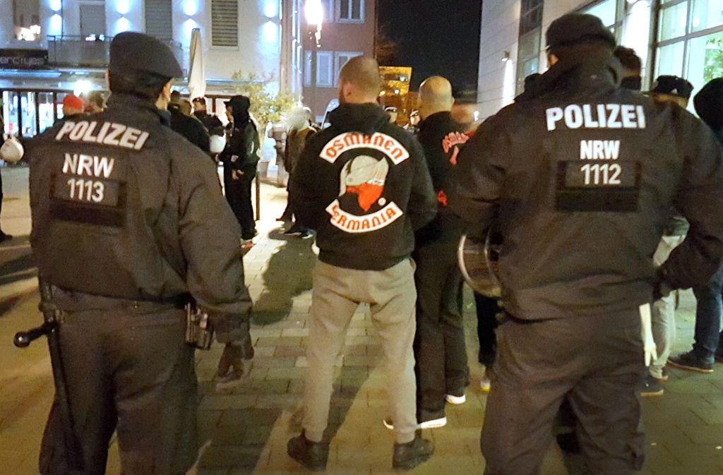 Die Polizei hat eine koordinierte Aktion gegen die Osmanen Germania BC in drei Bundesländern durchgeführt. (Symbolfoto) Foto: dpa