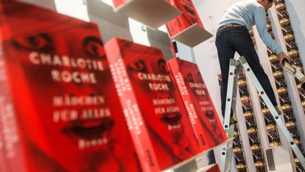  Die diesjährige Buchmesse ist von politischen Konflikten geprägt. Der Iran sagt wegen des Autors Salman Rushdie den Messeauftritt ab. 