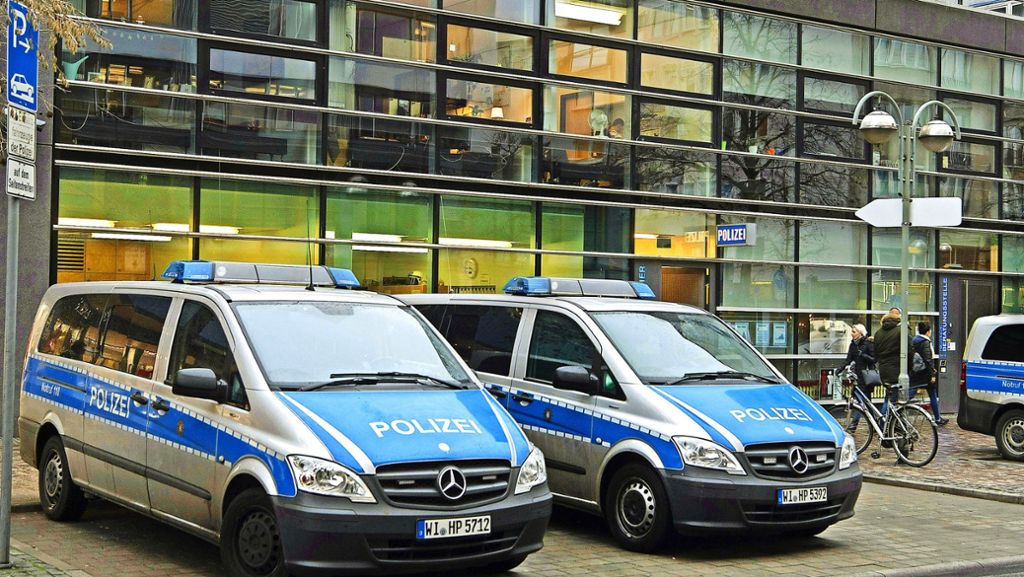 Mutmaßliche rechtstrextreme Chatgruppe in der Frankfurter Polizei: Noch ein NSU-Drohbrief gegen einen Anwalt