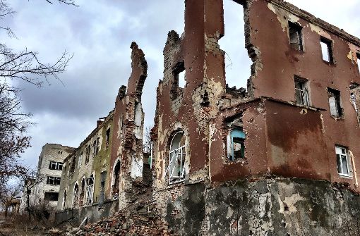 Was vom Kriege übrigblieb. Von dem einstigen Krankenhauskomplex in Slowjansk stehen nur noch Ruinen. Foto: Krohn